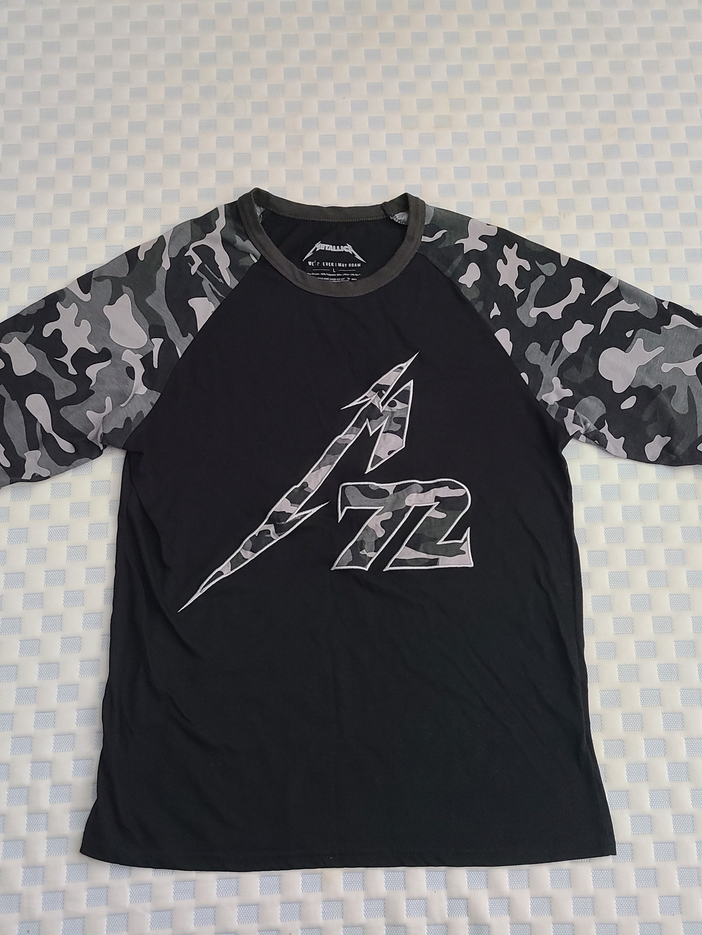 Metallica M72 World Tour Exclusive Camo Raglan Shirt Size Large